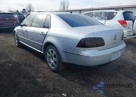 2004 Volkswagen Phaeton V8 z USA, uszkodzony, nr VIN WVWAF63D848008035